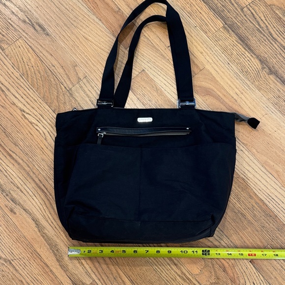 Baggallini Black Tote Bag - Picture 5 of 9